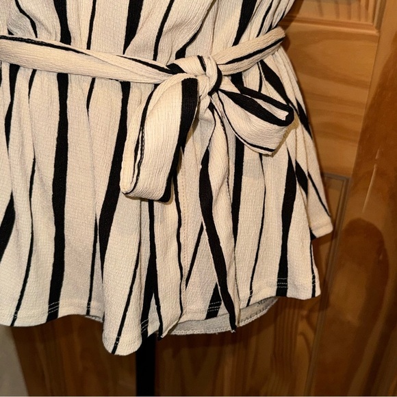 Mauve Anthropologie One Shoulder Striped Top Women’s Size Medium - Picture 6 of 16